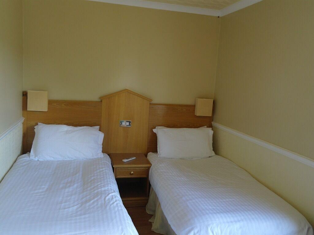 Hotel Mill And Brae à Paisley Extérieur photo